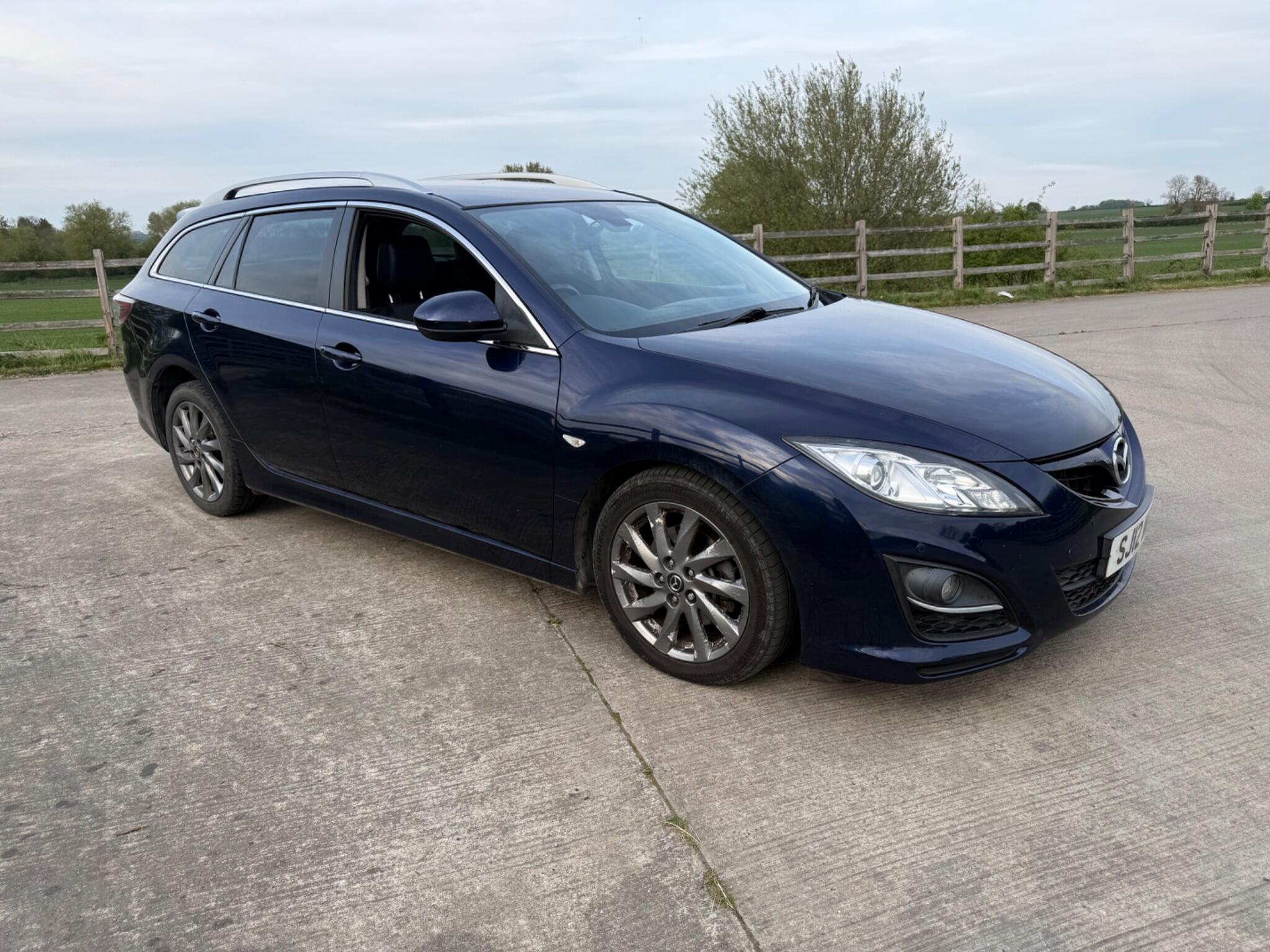 Mazda Mazda6 2.2d Venture Euro 5 5dr — photo 44 of 86